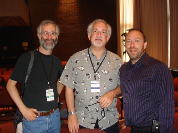 Wales with Dan Bricklin (left) and Mitch Kapor (center) at Wikimania 2006, the second annual international Wikimedia conference, at the Harvard Law School campus in Cambridge, MA in August 2006.